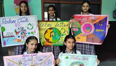 <span>Extra Curricular</span>Extra Curricular